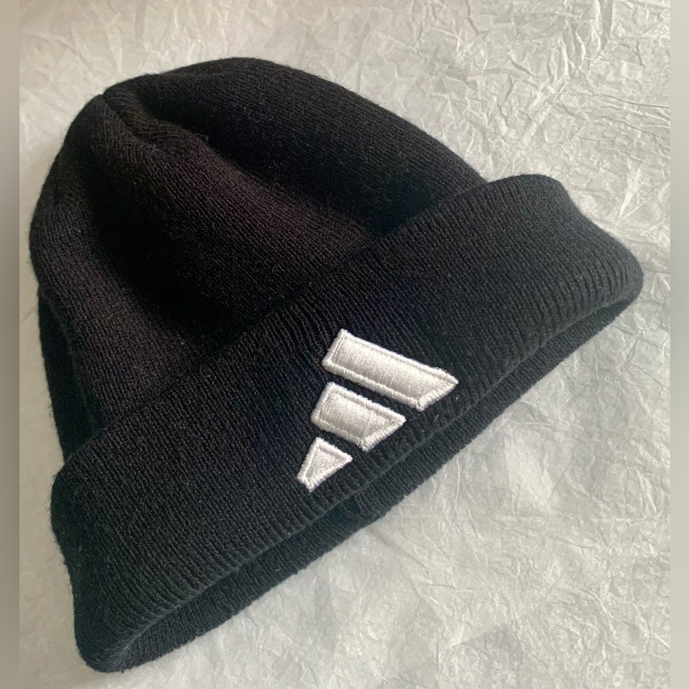 Addidas knit tuque